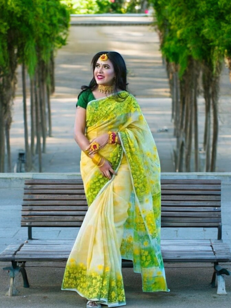 হ্যান্ড প্রিন্ট সিল্ক শাড়ি - Image 4
