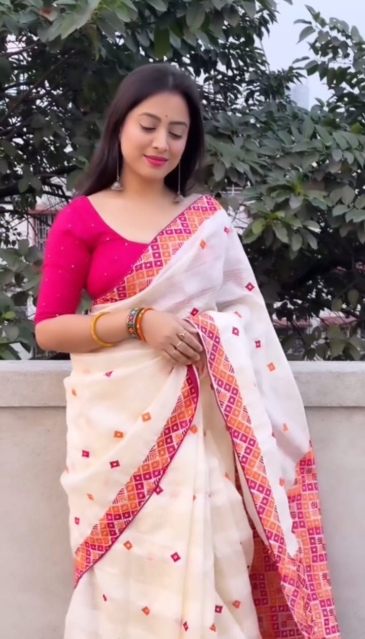 Skin Print Reshom Silk Sharee - Image 7