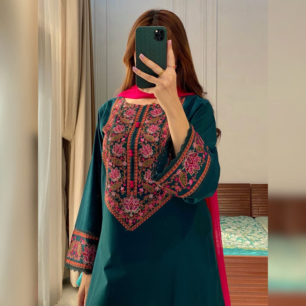 Embroidery Three Piece - Image 6